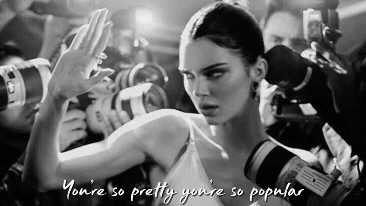 ╰┈➤ You’re so pretty you’re so popular ♱ 