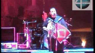 la niña esta triste guardianes del amor.Ojuelos 2009