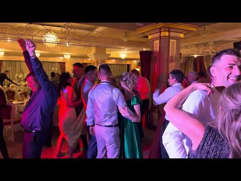 Formația Elegant Brasov-Colaj “Cine m-a făcut om mare” (Restaurant Exotic Codlea)