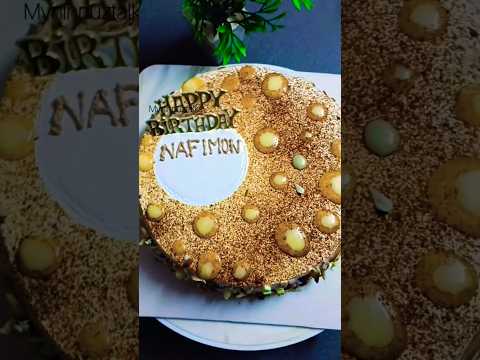 Birthday cake😍 #nuttybubblecake #cakedecorating #cakedesign #ytshorts #trendingshorts #baking