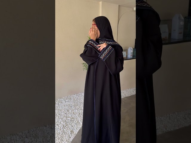 عباية كريب انترنت بتطريز هندسي كحلي – Midnight Line | سدفة
