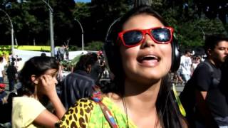 De bruces a mi - Escuchame