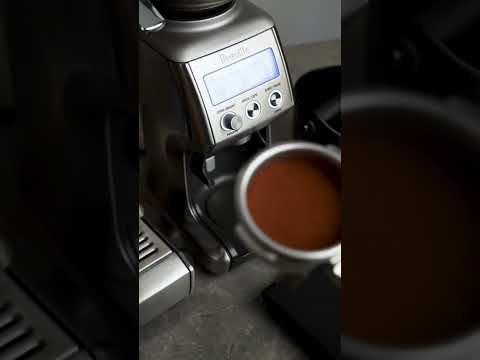 This is why you have a watery coffee bed. #goldenbrowncoffee #barista #coffee #espresso