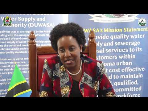 DUWASA YASAINI MIKATABA KUANZA UTEKELEZAJI WA MRADI WA MAJI WA NZUGUNI.