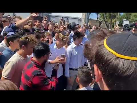 Kiddush Hashem: YULA Boys Surprise Long Time Teacher With $30k Brand New Car