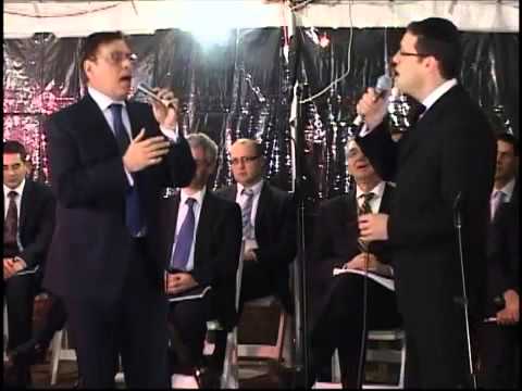 Achiezer Chazan Avromi Freilich sings with Chazan Moshe Schulhof