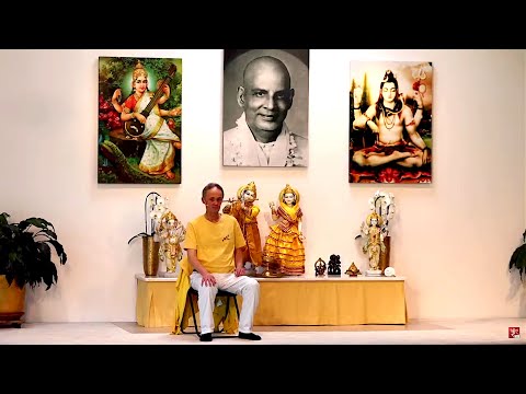 Yogaübungen Grundreihe Mittelstufe mit Wolfgang - Live Yogastunde 16:30 Uhr 12.06.2020