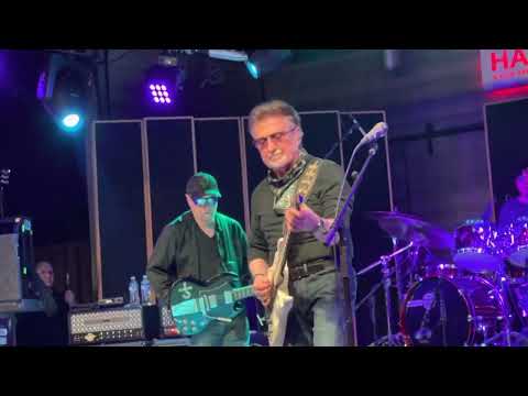 Blue Oyster Cult - Don’t Fear The Reaper Live