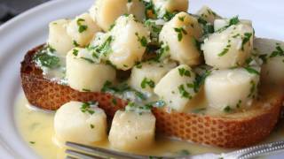 Garlic Parsley Scallops Recipe - Scallop Appetizer with Garlic Butter Sauce