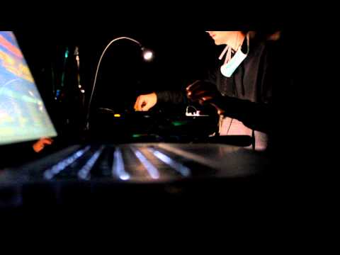 TIKI & MC KISHI @ DUBFEST 24/09/2012