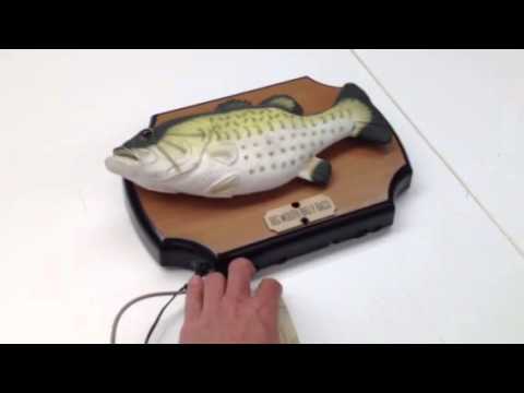 Animatronic Billy singing Cake