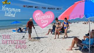 Valentine's Day Metal detecting Honeymoon Island Beach Florida | The Detecting Duo