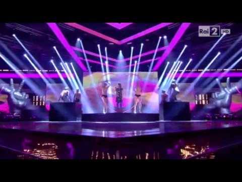 SARA_VITA_FELLINE_THE_VOICE_OF_ITALY  (Non voglio mica la luna - Fiordaliso)