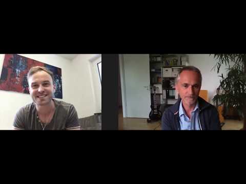 Videokonferenz-Interview mit dem Feuerwehrmann und Sänger des Corona-Songs "Minga, bleib happy!"