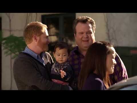 Modern Family 1x16 - Lily's first word