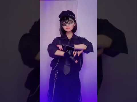 ボーイッシュ女子の意外な腹筋