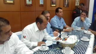 El presidente del Colegio de Ingenieros civiles de tabasco ing Javier Jimenez Lopez da la bienveni