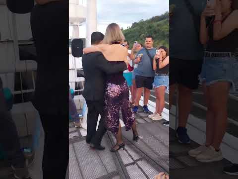 Catamarán (Balsa Aventura Puerto Iguazu)