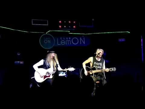 Erik Grönwall and Dave Dalone - Living on the Run - Heat acoustic cover (Madrid, 17-02-2017)