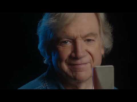 Justin Hayward - "Living For Love" (Official Video)