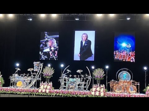 🎵🥁🌹✨🖤🥁💔 LUNA SEA真矢さんお別れの会…ドラム3台が並ぶ“魂の祭壇”公開 🖤✨永遠に響くリズム