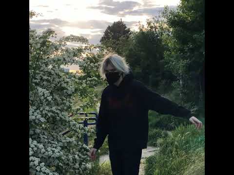 Młody Yerba - czasem żałuję że nie wjechałem rowerem w ludzi którzy mi wchodzą pod koła