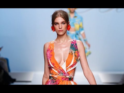 BLUMARINE Spring Summer 2012 Milan - Fashion Channel