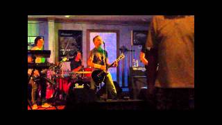 Reverant Skye- Thunder Rolls (cover) at Fishbone in Vienna