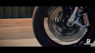 Vidéo de présentation Bridgestone BATTLAX RACING R11