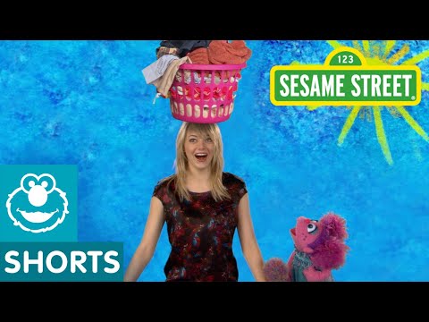 Sesame Street: Emma Stone: Balance