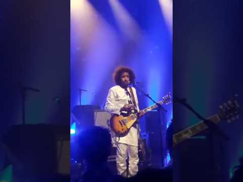 Tamikrest  Aratan n'Adagh live in brüssel 06/05/17