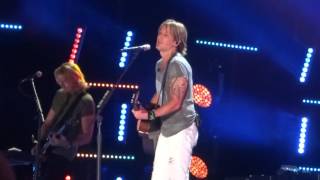 Keith Urban sings "Break on Me" live at CMA Fest