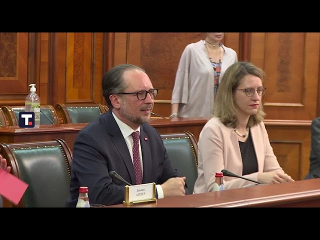 Министар за европске интеграције Јадранка Јоксимовић  учествовала је на састанку председницe Владе Републике Србије Ане Брнабић са савезним министром за европске и међународне послове Републике Аустрије Александером Шаленбергом.