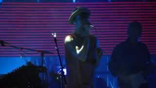 Massive Attack w/ Tunde Adebimpe - Pray for Rain ( live debut ) - @ The Greek Theatre 10-16-14 in HD