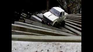 preview picture of video 'RC Toyota Hilux , short takes'