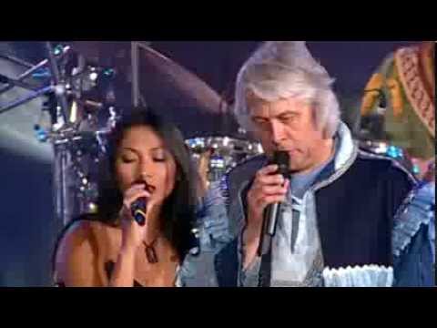 Tri Yann - Divent an dour avec Anggun (Nuit Celtique Stade de France 2004)