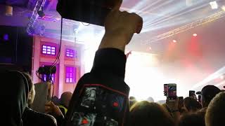 Emis killa live 13/12/18 Firenze viper theater intro + Donald trump