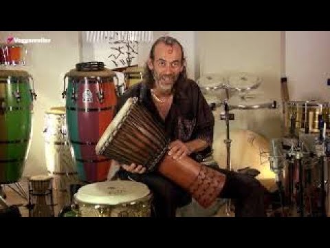 PiTTi Hecht spielt Djembè