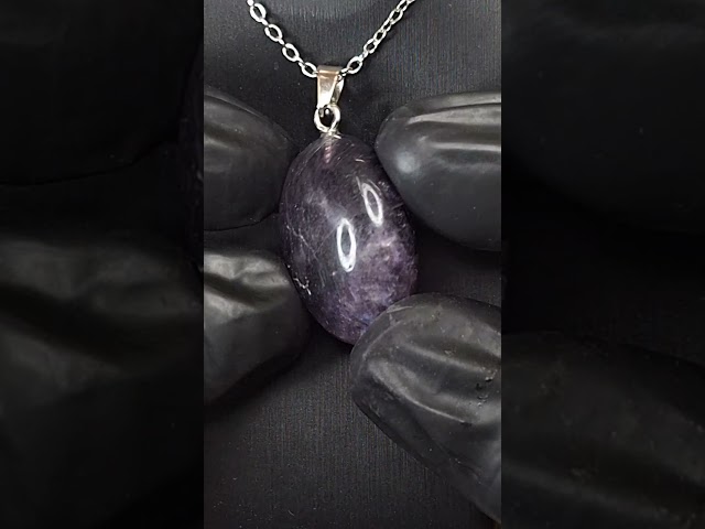 اكسسوار تعليقة حجر فلورايت طبيعي مفحوص و موثق بشها...