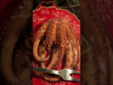HOW TO COOK OCTOPUS - POLVO @tiamariasblog