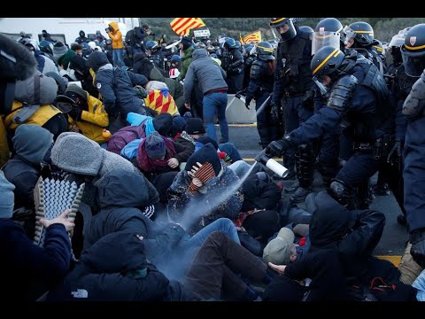 ||LIVE SPAIN|| Police operation against members of Catalan separatist group GIRONA