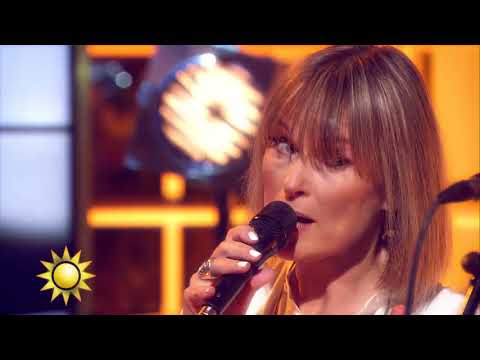 CajsaStina Åkerström & Jack Vreesvijk - Vår sång - Nyhetsmorgon (TV4)