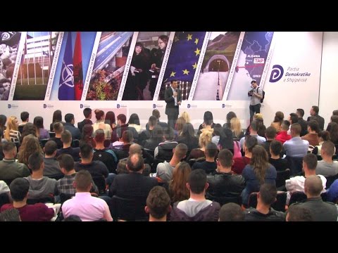 A1 Report - Basha mbledh te rinjte e PD: Kam detyra per ju, droga po "fluturon"