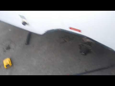 scamp axle swap pt2 it’s almost out! 😎