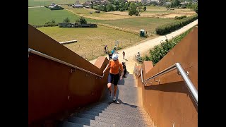 Mira las impresionantes escaleras flotantes de Vlooybergoren