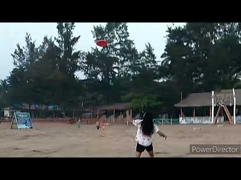 Manjit and Ravi, frisbee Gokarna Main Beach
