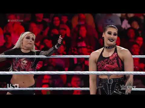 Rhea Ripley & Liv Morgan VS Queen Zelina & Carmella