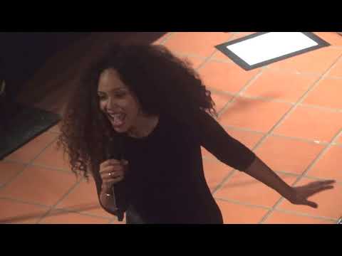 Joy Denalane - Im Ghetto Von Soweto @Akustik-Tour Passionskirche Berlin