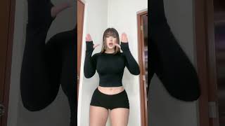 TIK TOK DE MONT PANTOJA shorts