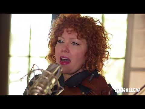 Folk Alley Sessions at 30A: The Mastersons - “Fight"